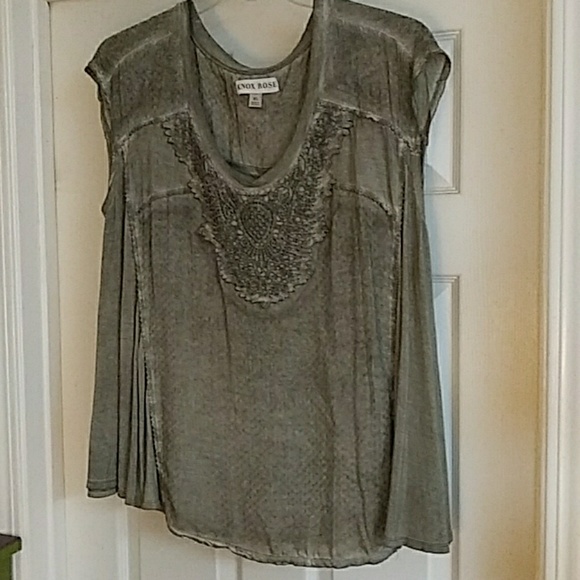 Shirt - Picture 1 of 3